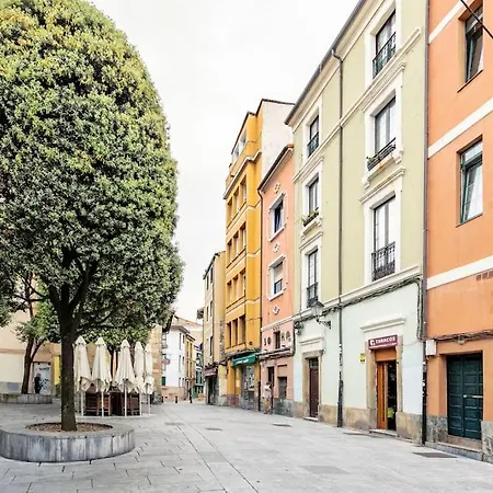 En El Casco Antiguo De La Ciudad *